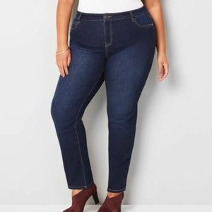 STRAIGHT LEG JEAN IN DARK WASH - Petite [NEW]